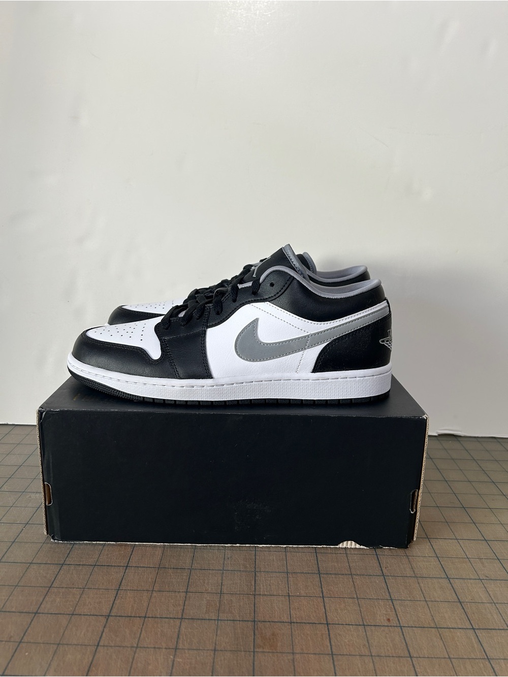 Air Jordan 1 Low ‘Black Medium Grey’